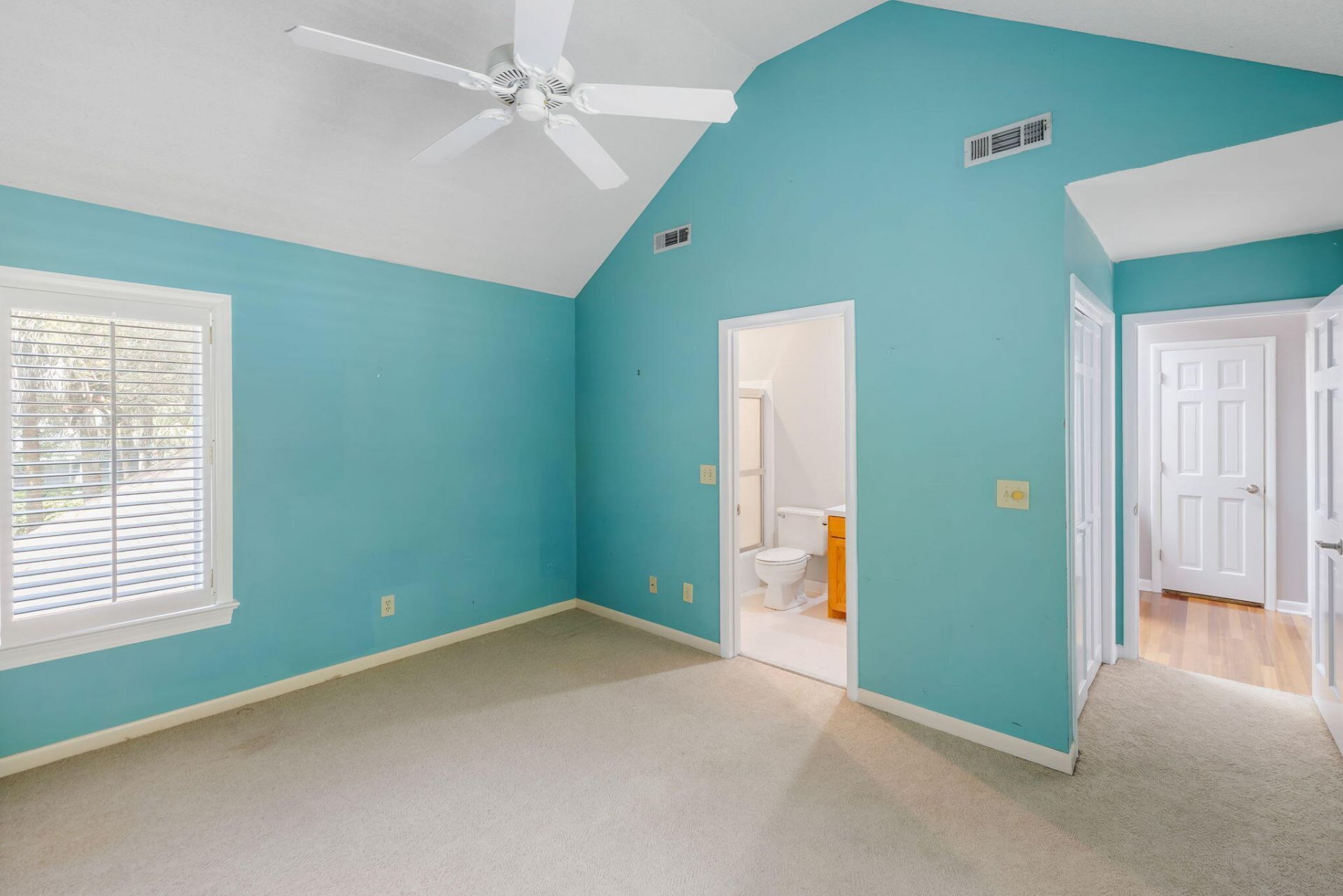 11 Angler Hall Photo 18