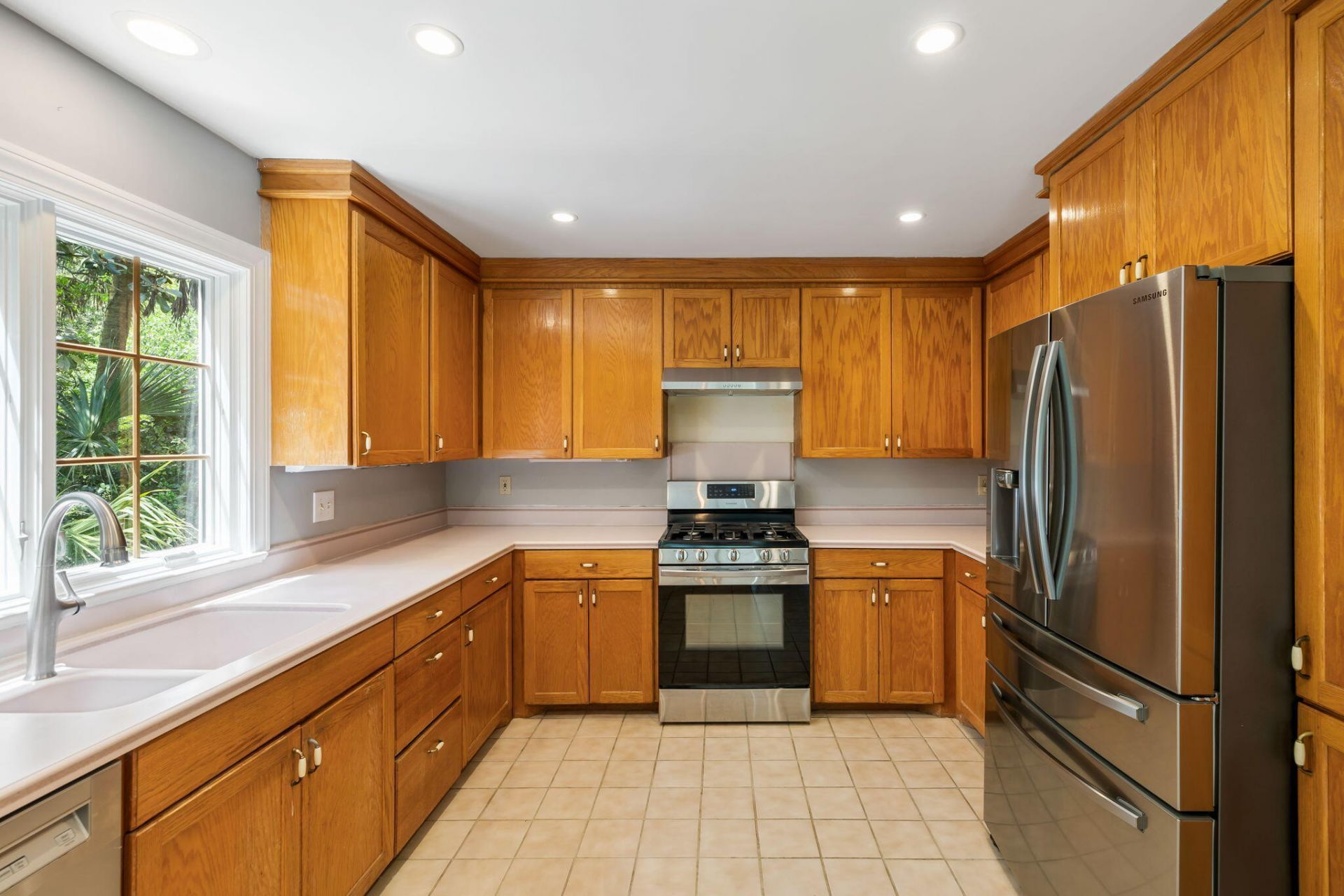 11 Angler Hall Photo 8