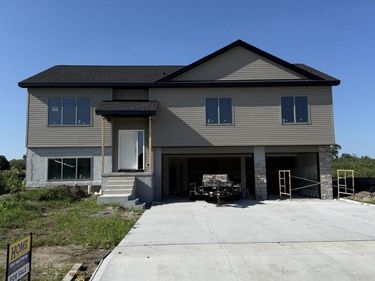 1500 W Beartooth Drive, Lincoln, NE 68521