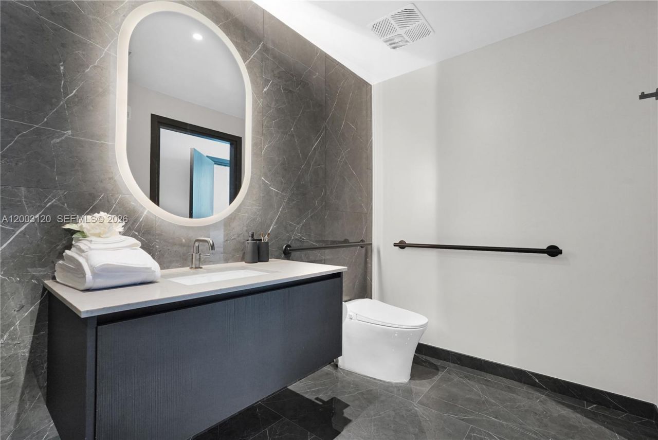 20 NE 11th St, Unit 4006, Miami, FL 33132 Photo