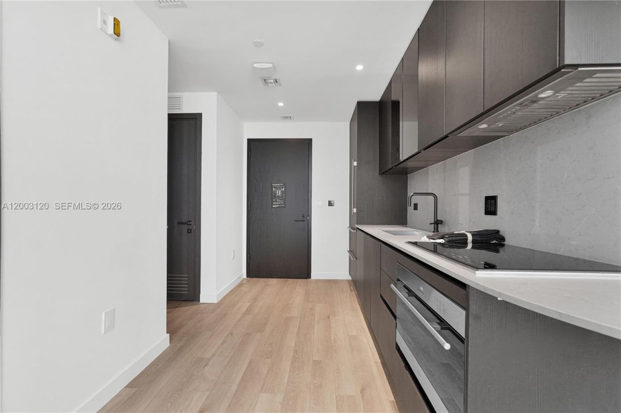 20 NE 11th St, Unit 4006, Miami, FL 33132 Photo