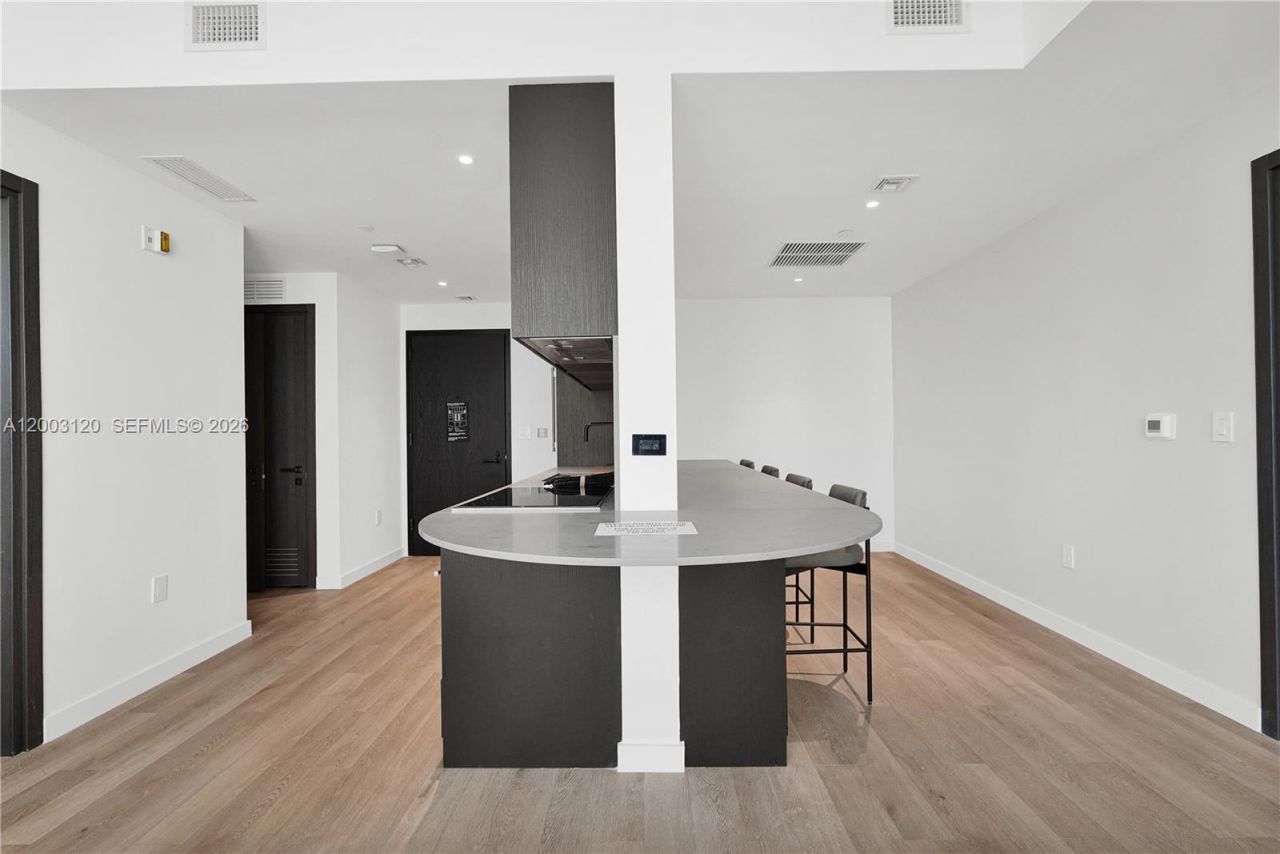 20 NE 11th St, Unit 4006, Miami, FL 33132 Photo