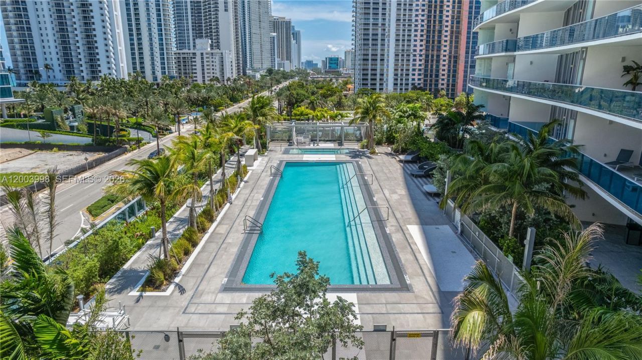 17550 Collins Ave, Unit 1202, Sunny Isles Beach, FL 33160 Photo