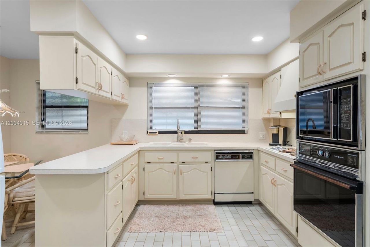 3030 N Atlantic Blvd , Fort Lauderdale, FL 33308 Photo