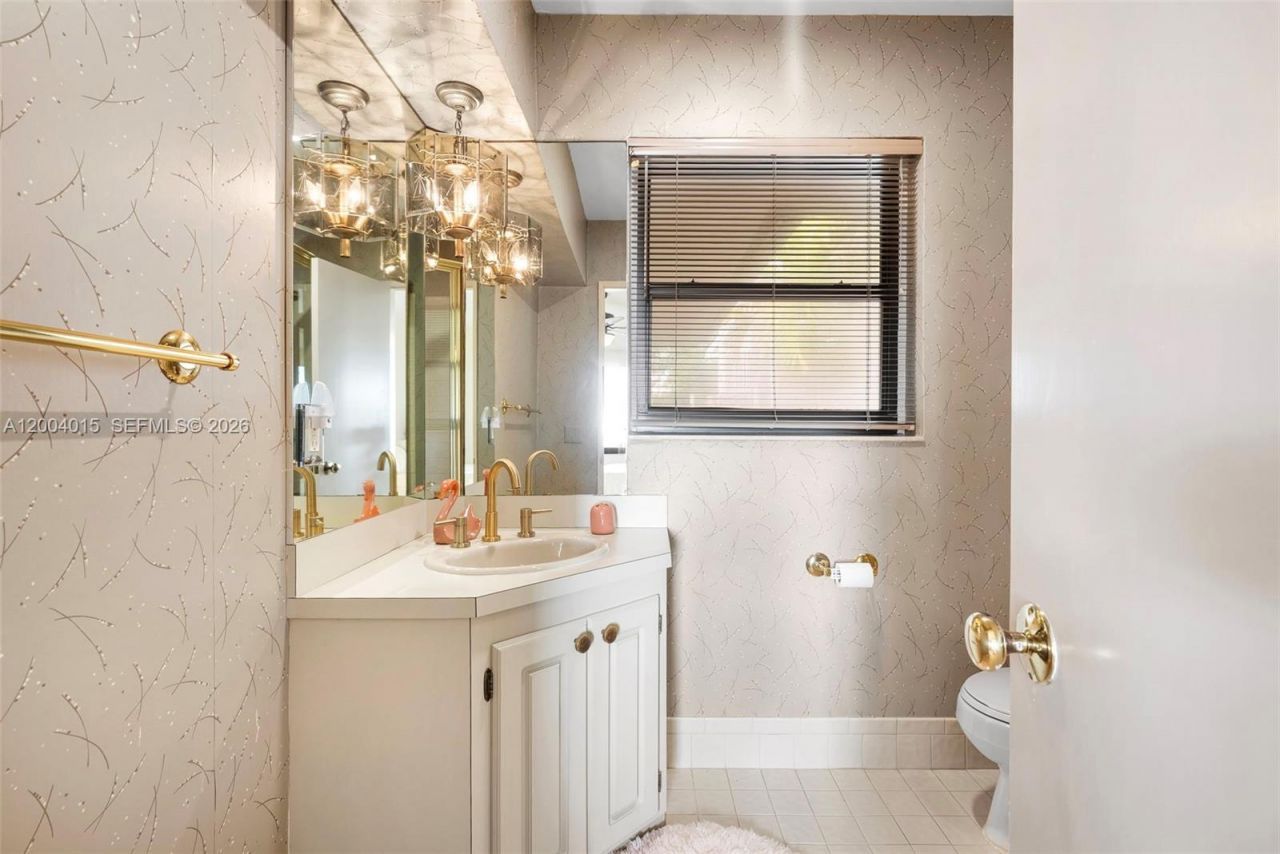 3030 N Atlantic Blvd , Fort Lauderdale, FL 33308 Photo