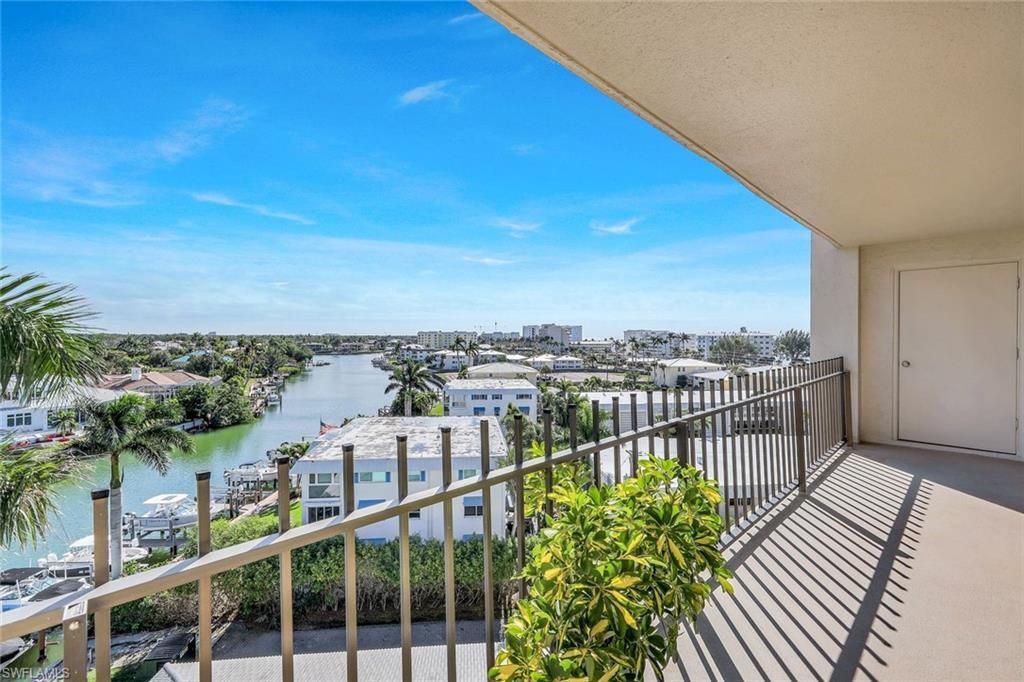 2150 Gulf Shore Blvd N, Unit 705, Naples, FL 34102 Photo