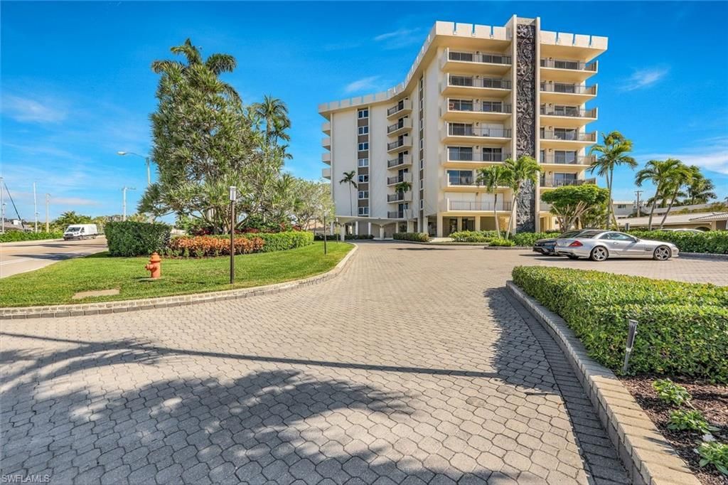 2150 Gulf Shore Blvd N, Unit 705, Naples, FL 34102 Photo