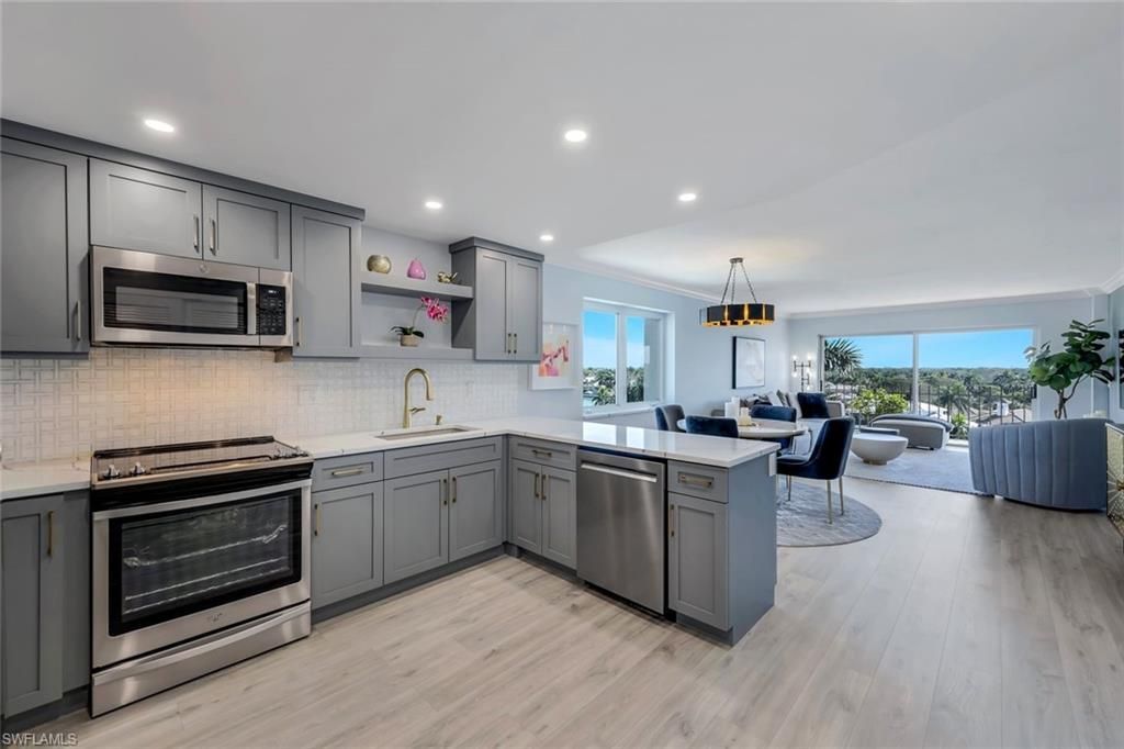 2150 Gulf Shore Blvd N, Unit 705, Naples, FL 34102 Photo