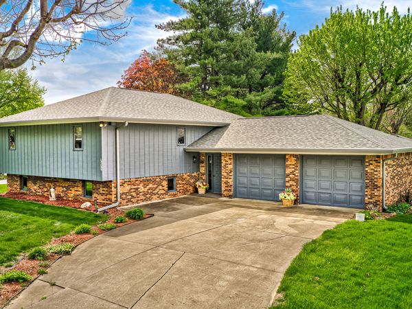 5255 Mount Pleasant Center Street , Greenwood, IN 46142