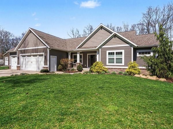 5327 128th Avenue, Fennville, MI 49408