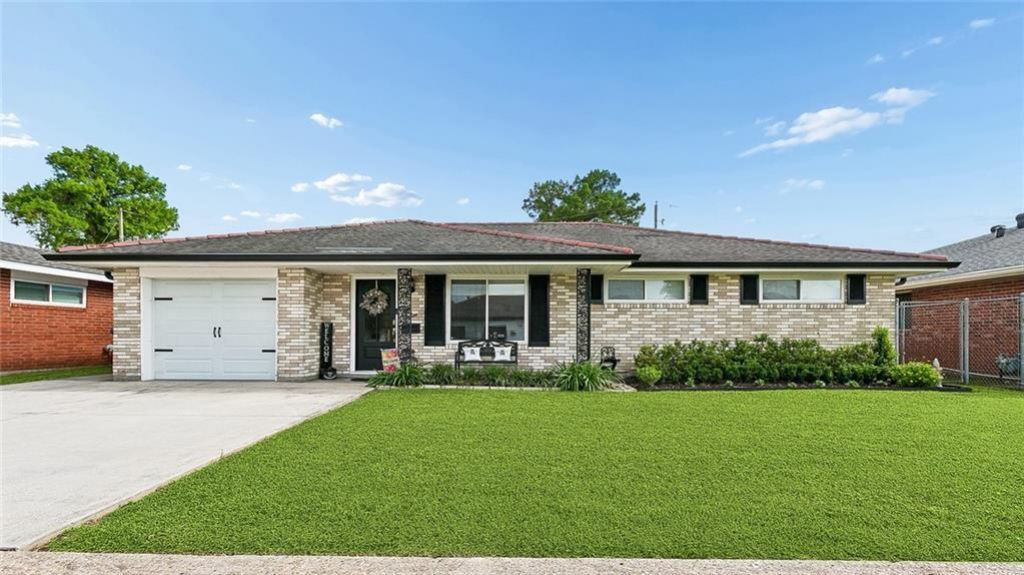 212 BROADWAY Street, Gretna, LA 70053