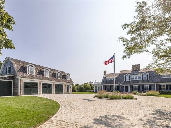 24 Katama Bay View Road, Edgartown, MA 02539