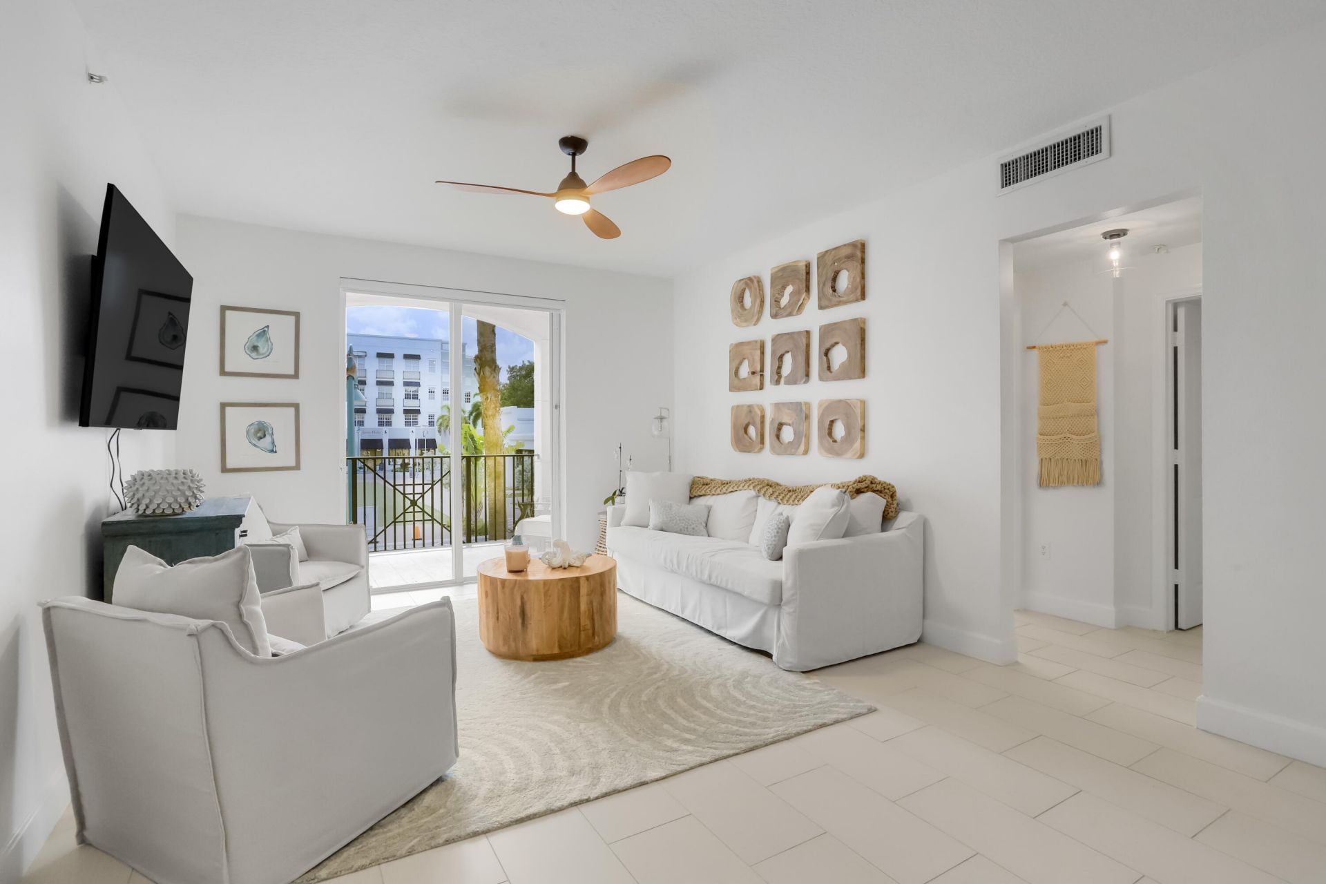 250 NE 3rd Avenue, Unit 1-211, Delray Beach, FL 33444 Photo