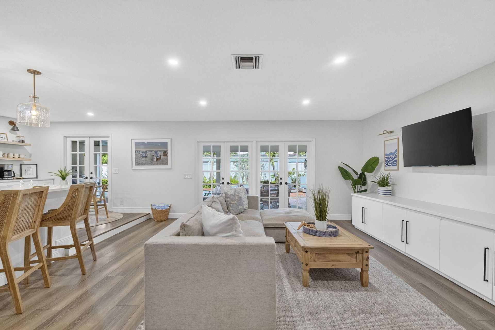 903 SW 28th Avenue, Boynton Beach, FL 33435 Photo