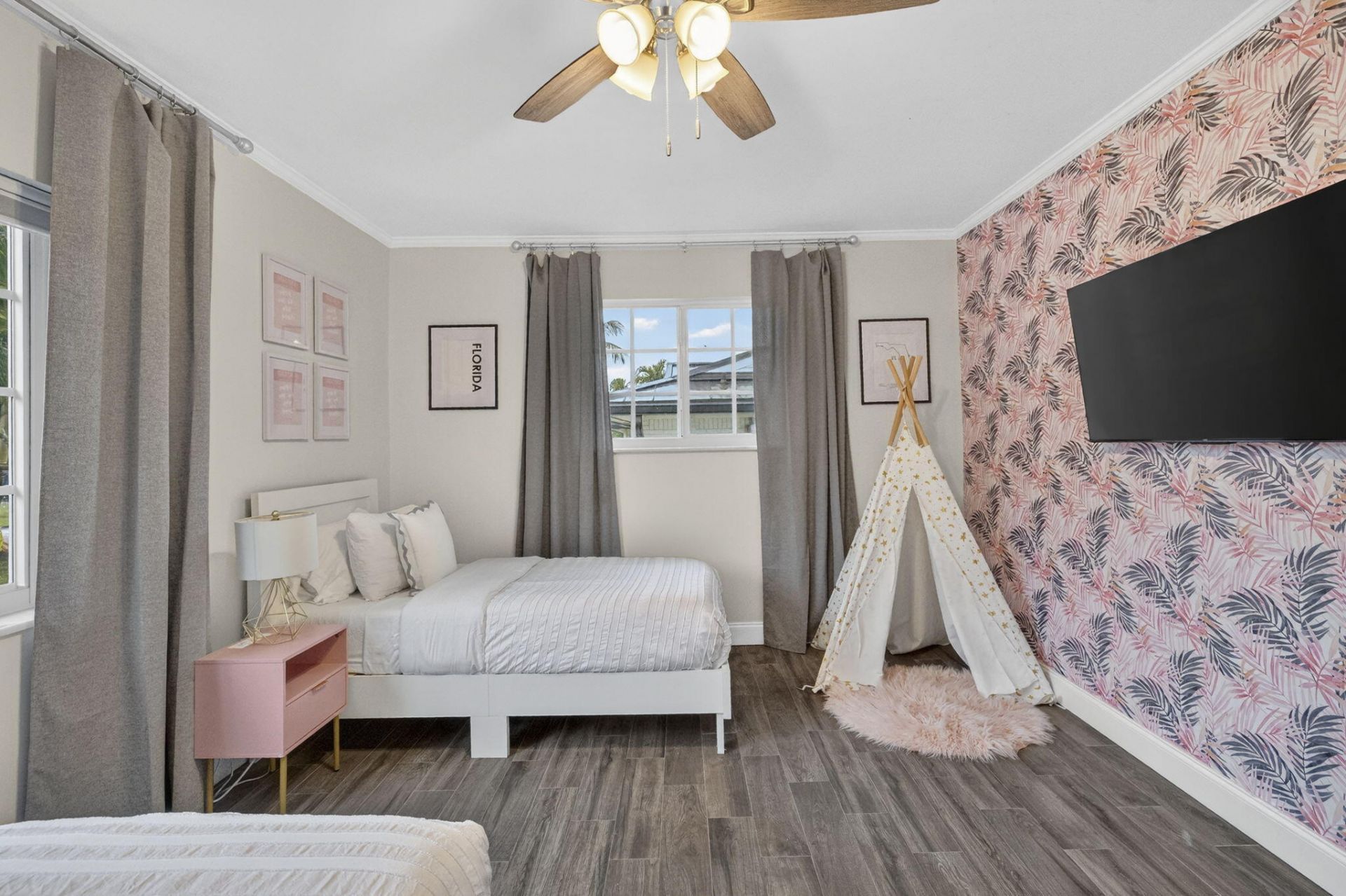 903 SW 28th Avenue, Boynton Beach, FL 33435 Photo