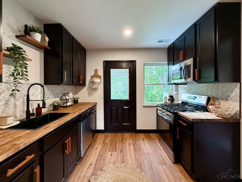 3645 Edgebrook Drive, Green Township, OH 45248 Photo 17