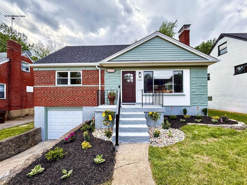 3645 Edgebrook Drive, Green Township, OH 45248 Photo 2