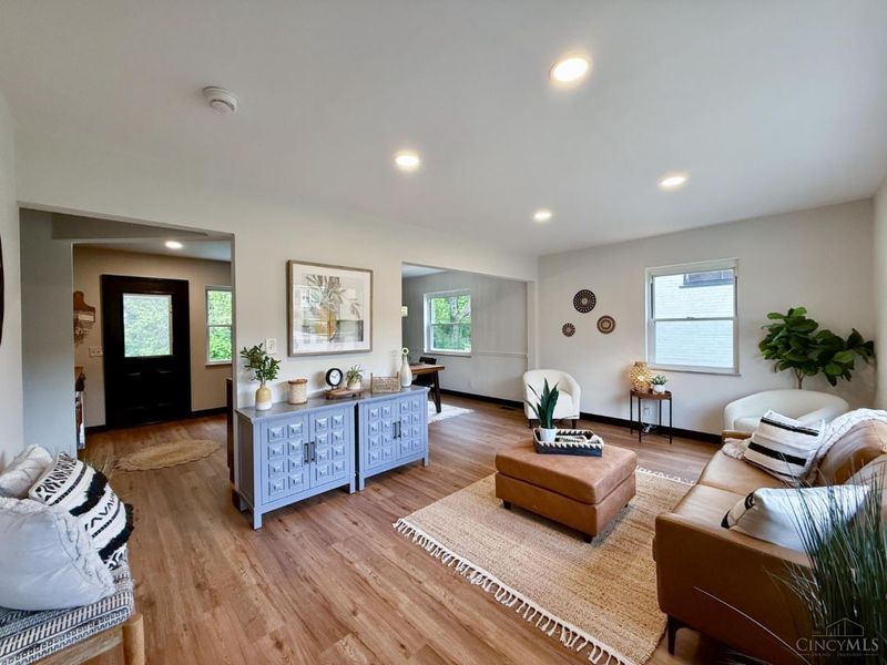 3645 Edgebrook Drive, Green Township, OH 45248 Photo 5