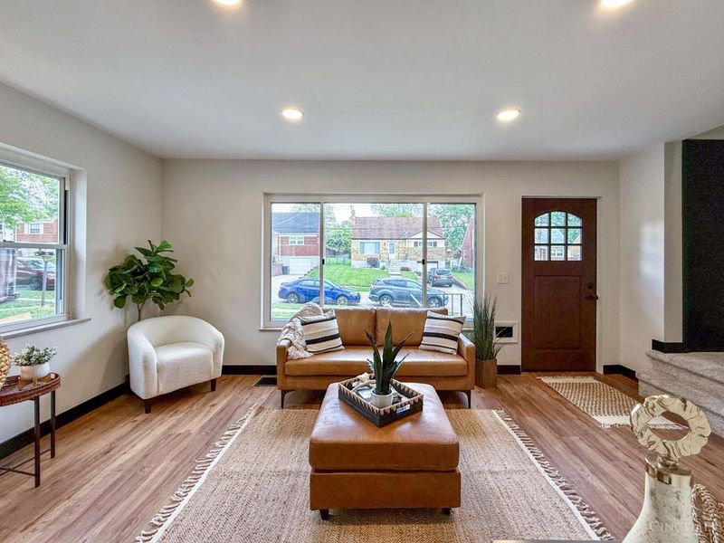 3645 Edgebrook Drive, Green Township, OH 45248 Photo 8