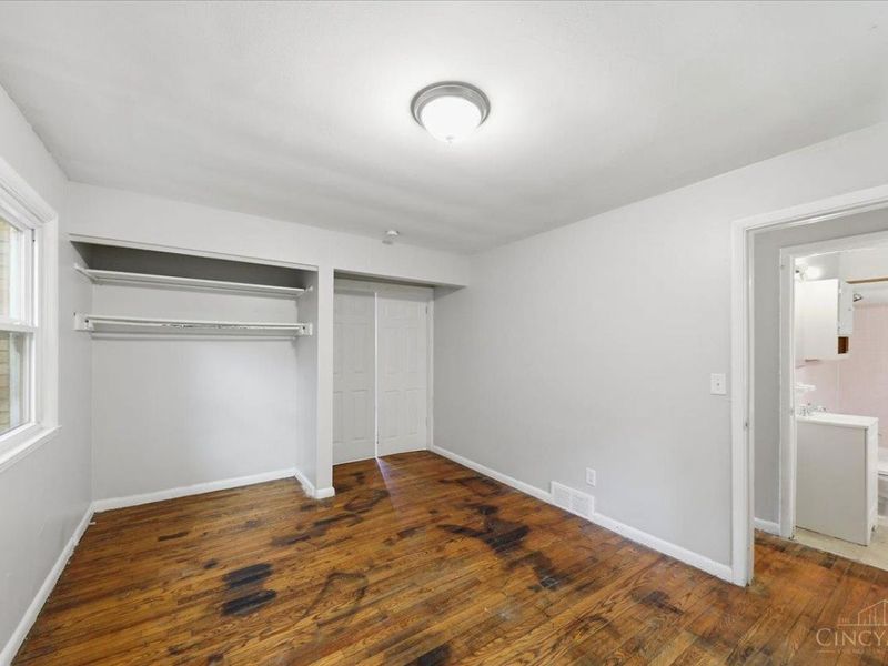 122 Clinton Springs Avenue, Cincinnati, OH 45217 Photo 10