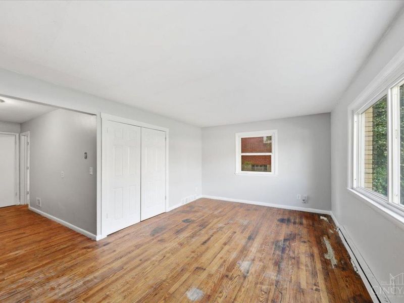 122 Clinton Springs Avenue, Cincinnati, OH 45217 Photo 2