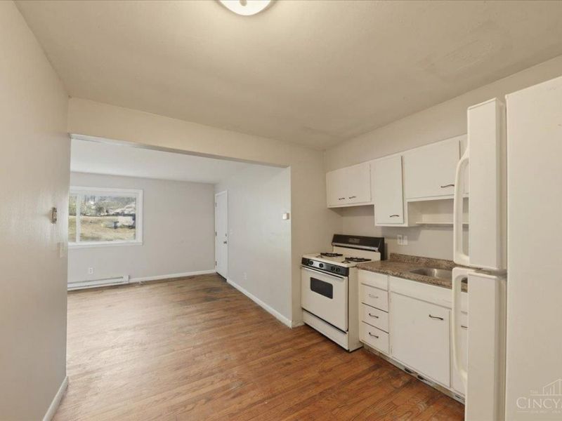 122 Clinton Springs Avenue, Cincinnati, OH 45217 Photo 7