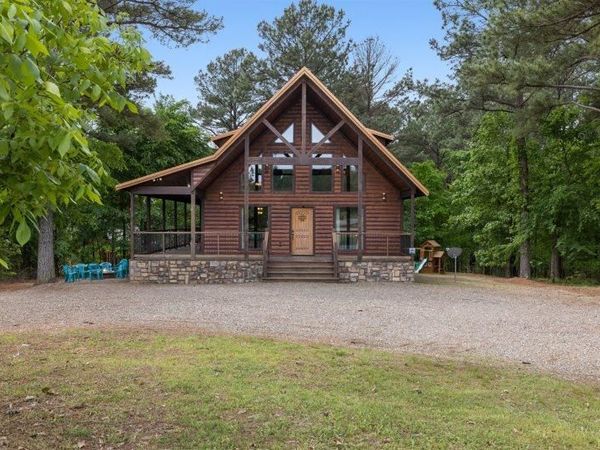 265 Sugarberry Trail, Broken Bow, OK 74728