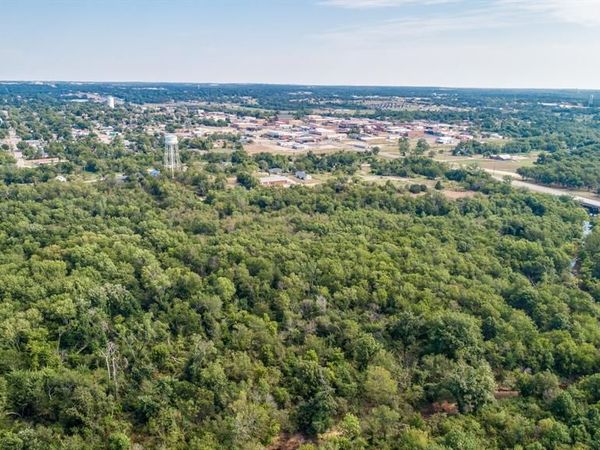 327 W Gale Avenue, Seminole, OK 74868