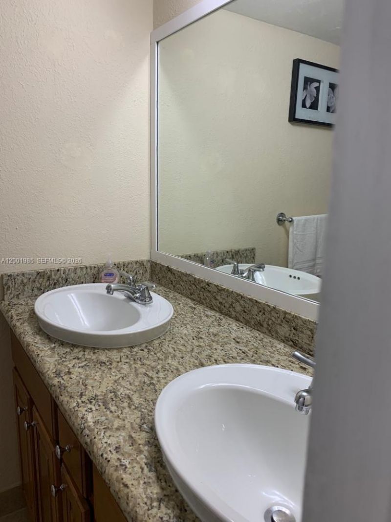 7530 SW 82nd St , Unit G102, Miami, FL 33143 Photo