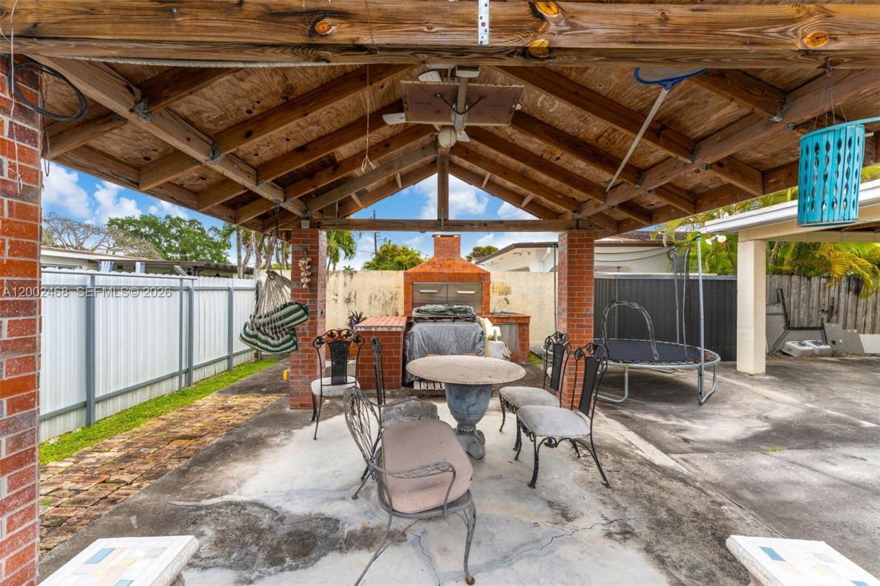 12009 SW 39th Ter , Miami, FL 33175 Photo