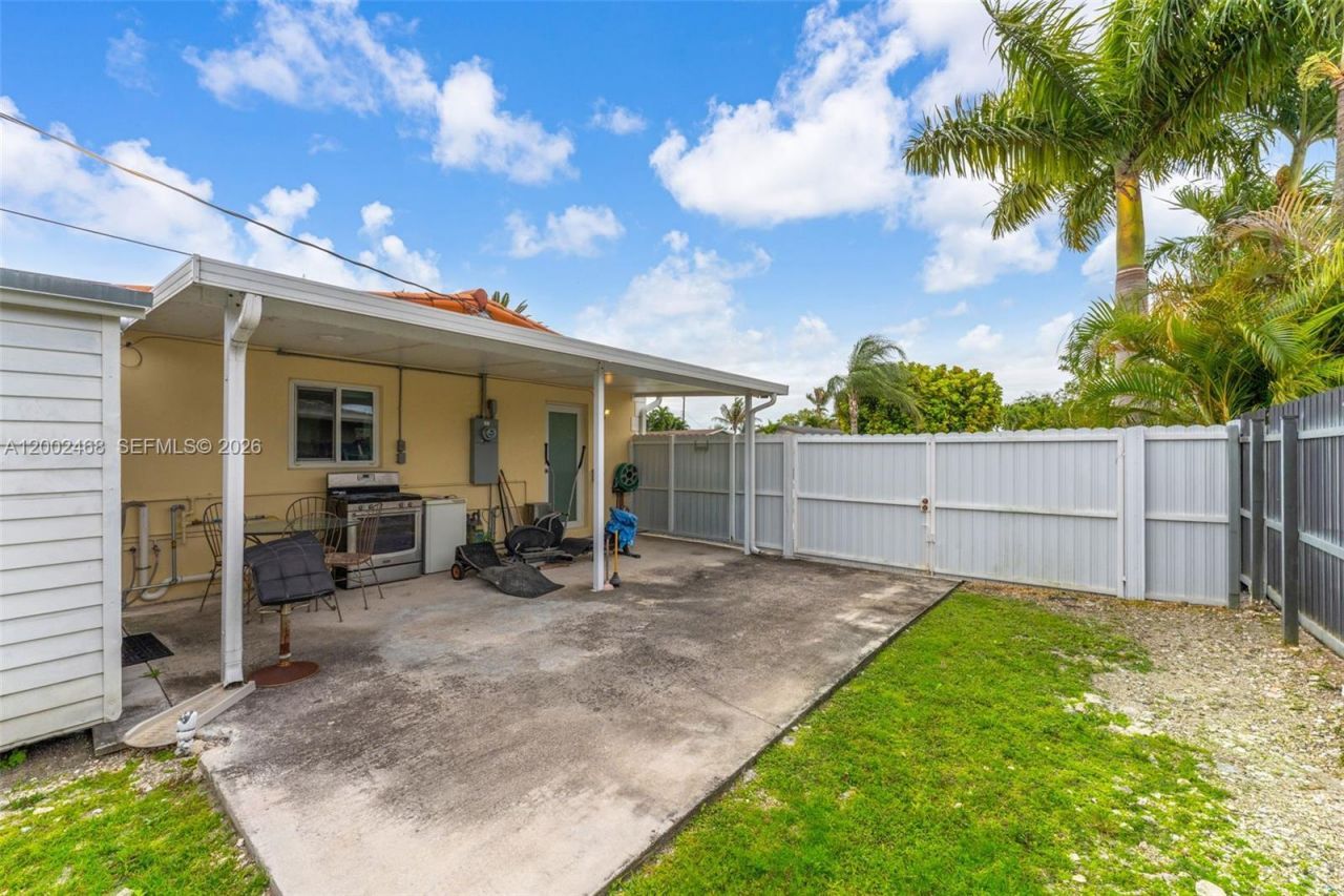 12009 SW 39th Ter , Miami, FL 33175 Photo