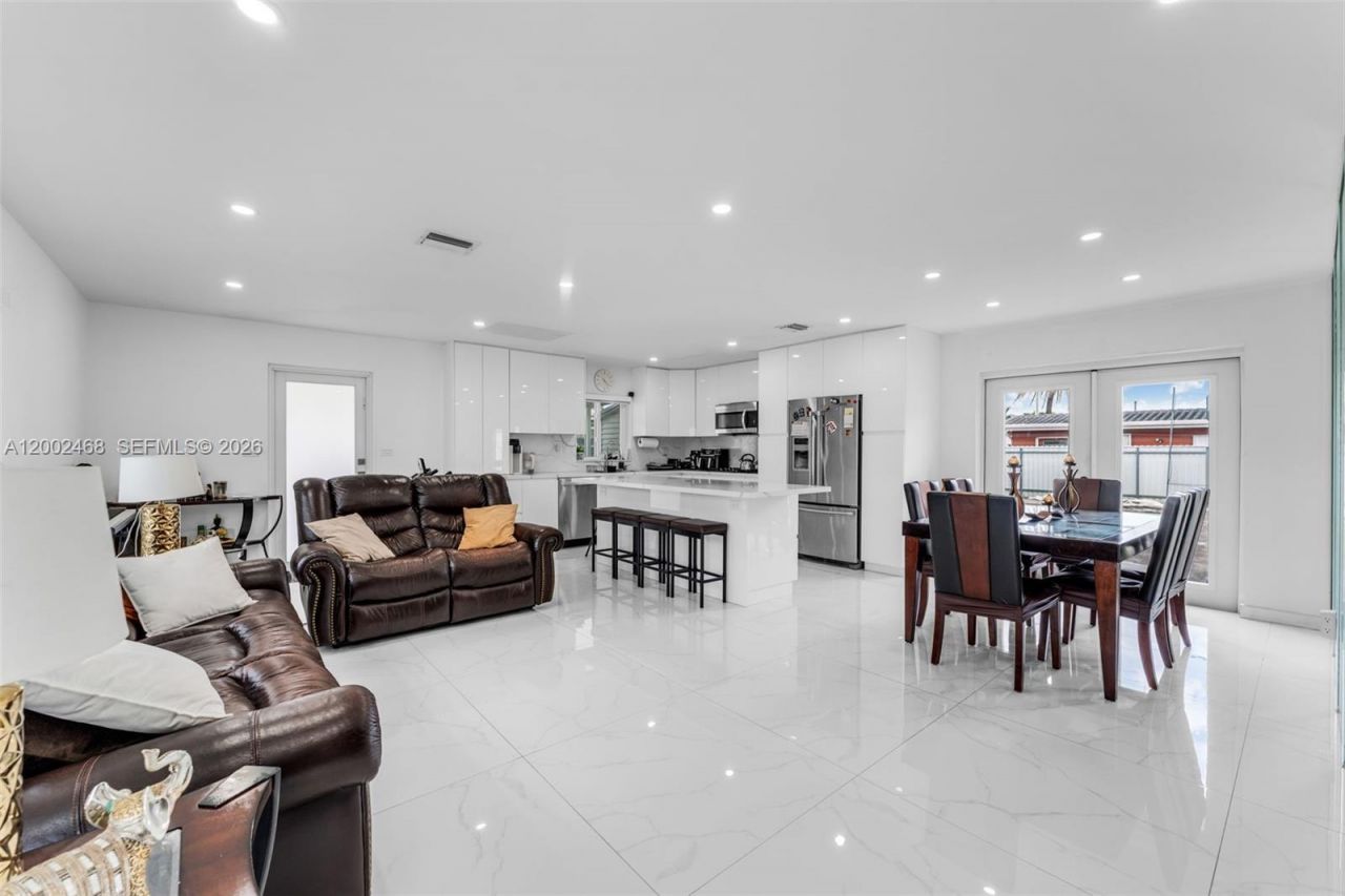 12009 SW 39th Ter , Miami, FL 33175 Photo