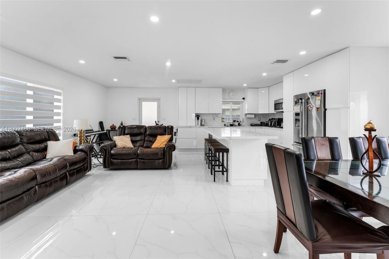 12009 SW 39th Ter , Miami, FL 33175 Photo