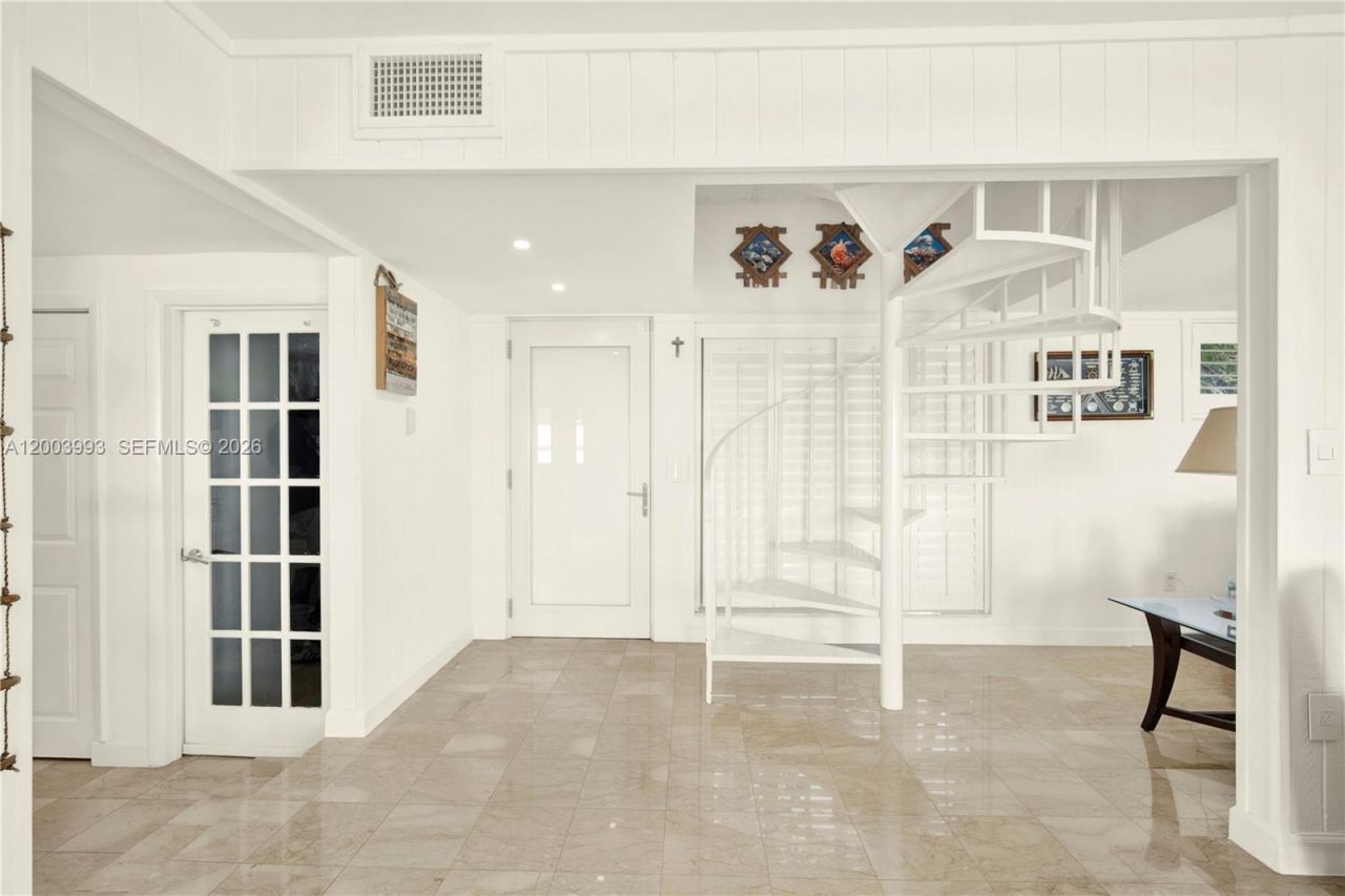 69 Shoreland Dr, Key Largo, FL 33037 Photo