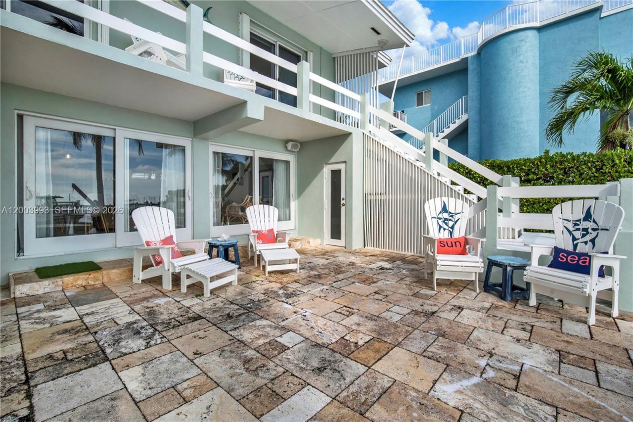 69 Shoreland Dr, Key Largo, FL 33037 Photo