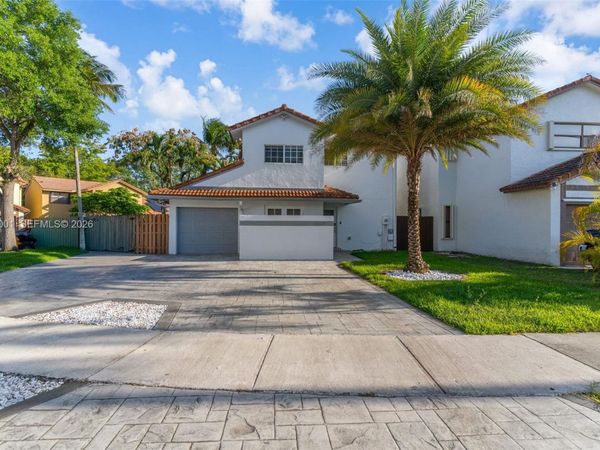 15134 SW 94th Ter , Miami, FL 33196