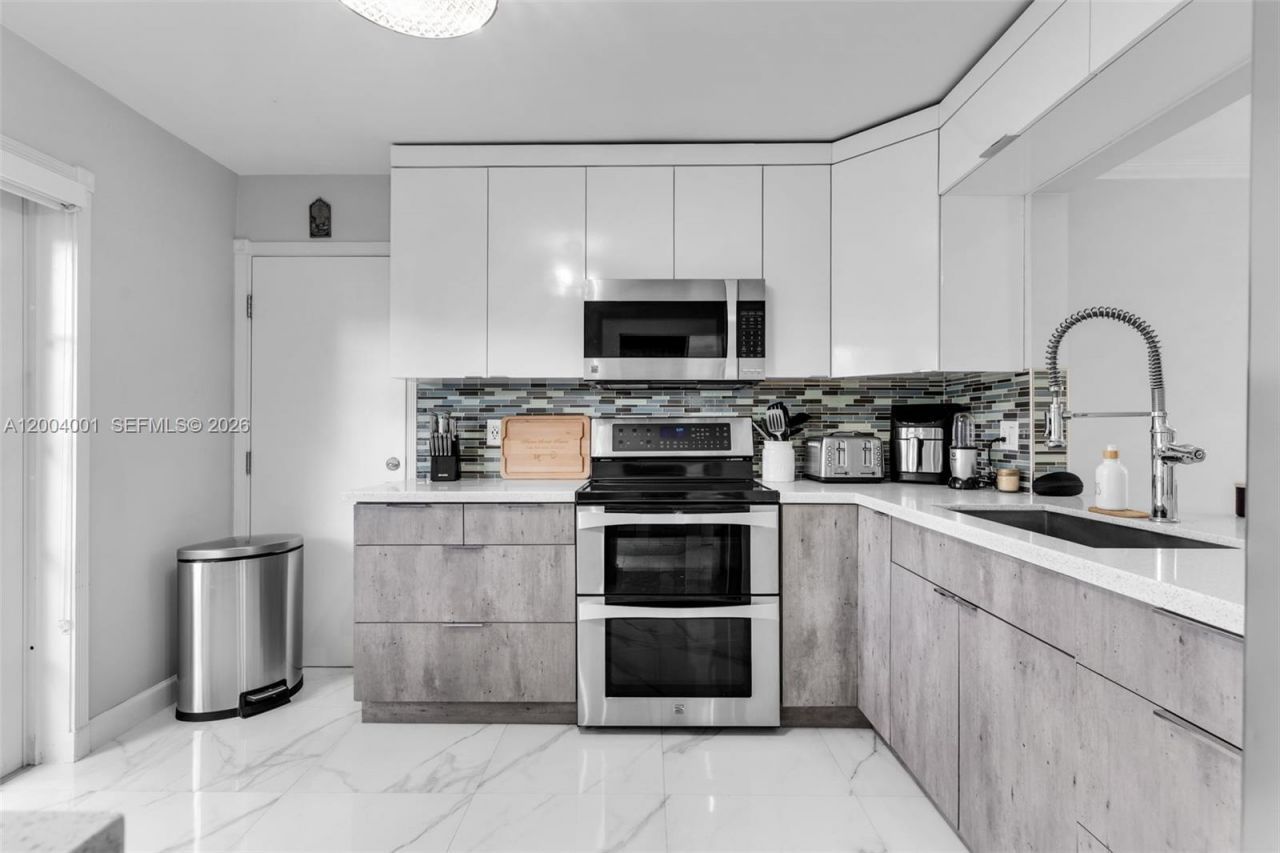 15134 SW 94th Ter , Miami, FL 33196 Photo