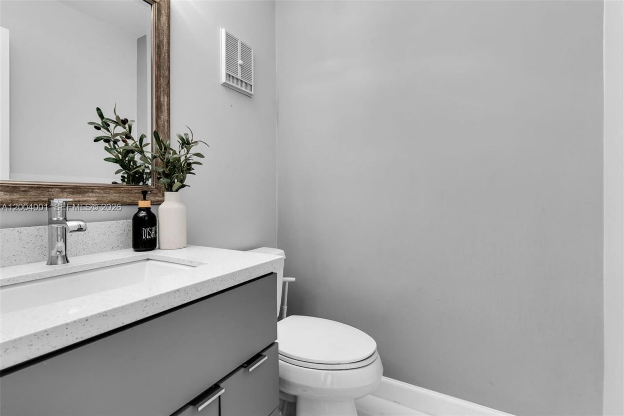 15134 SW 94th Ter , Miami, FL 33196 Photo