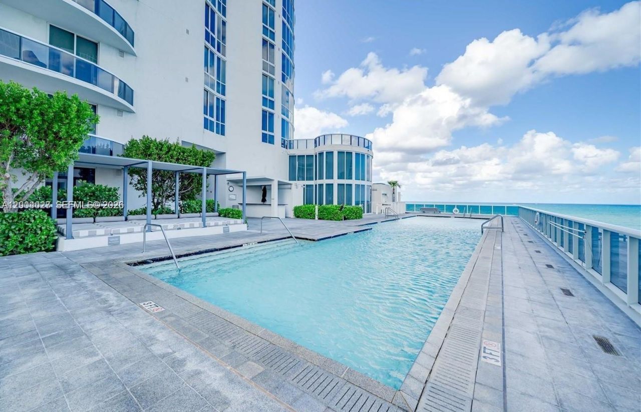 16001 Collins Ave, Unit 406, Sunny Isles Beach, FL 33160 Photo