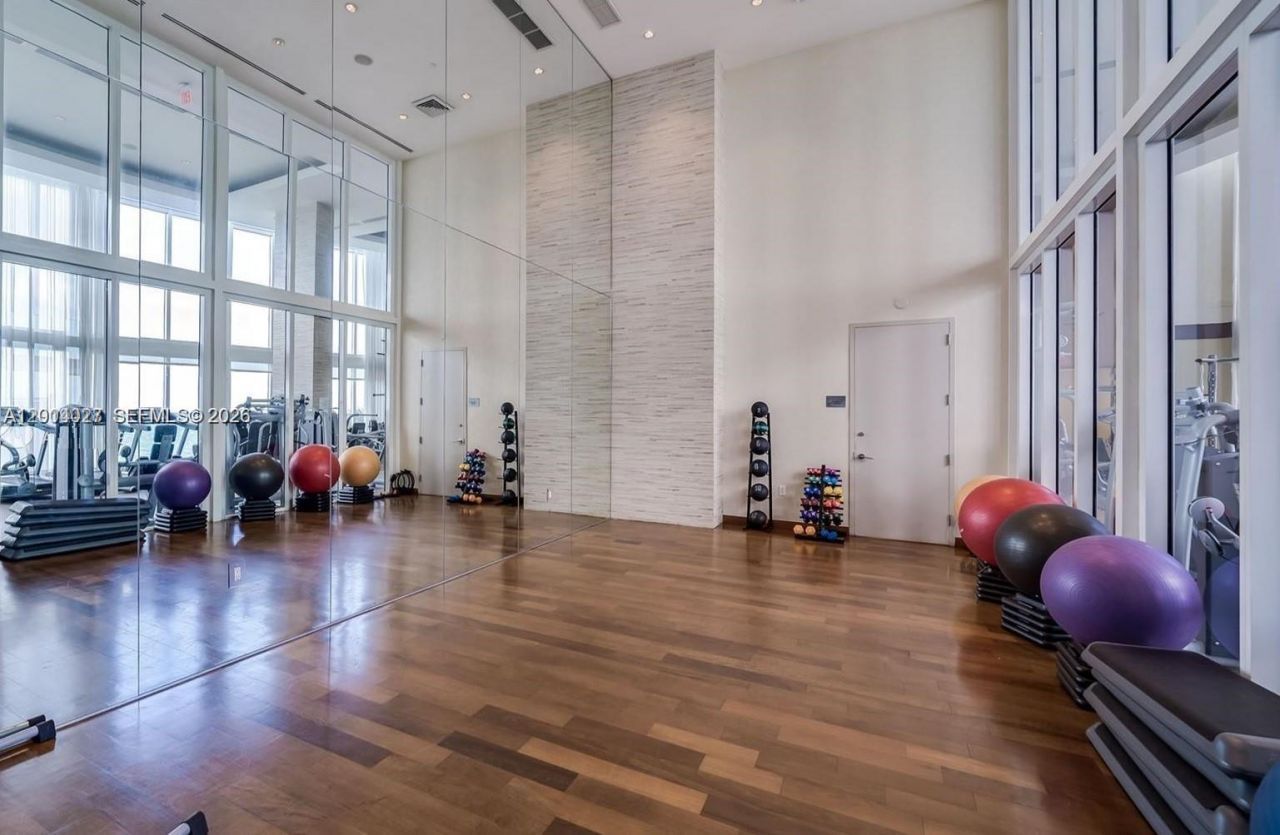 16001 Collins Ave, Unit 406, Sunny Isles Beach, FL 33160 Photo