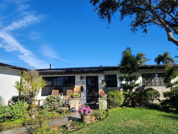 2251 NW 87th Ter , Pembroke Pines, FL 33024