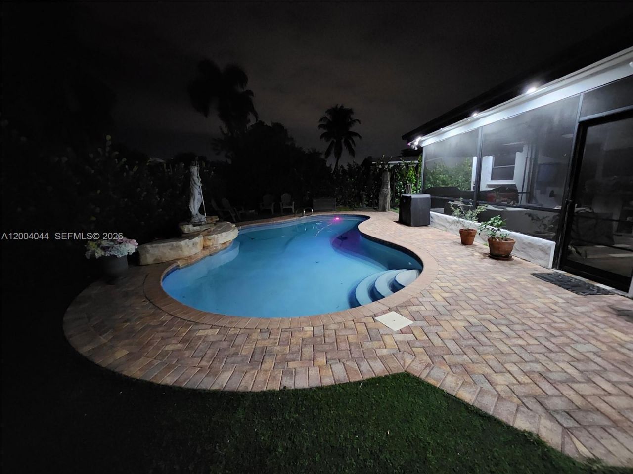 2251 NW 87th Ter , Pembroke Pines, FL 33024 Photo