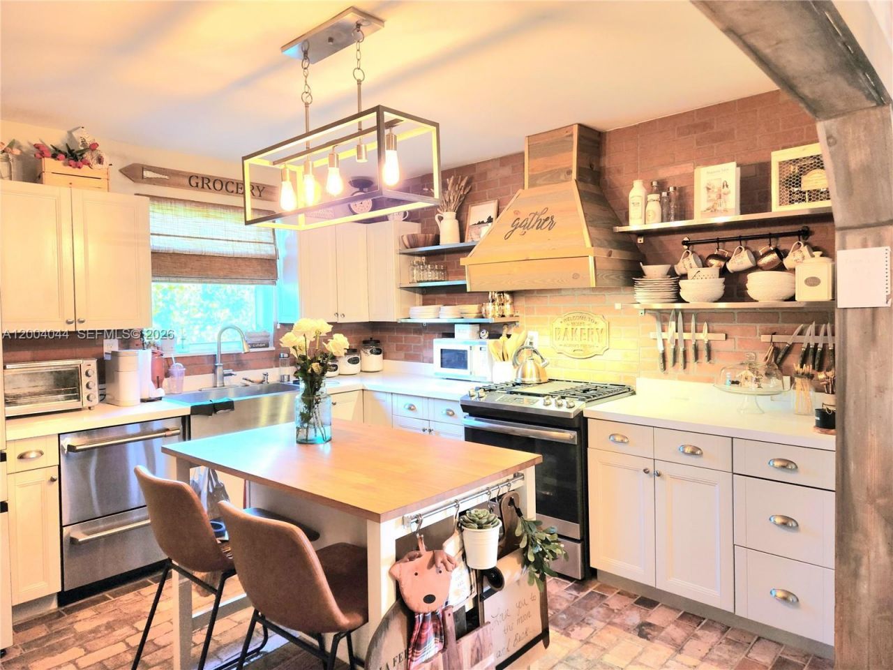 2251 NW 87th Ter , Pembroke Pines, FL 33024 Photo