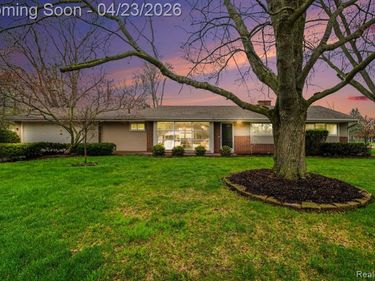 41024 Mooringside, Novi, MI 48375