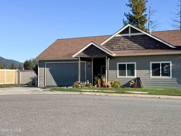 318 Creekview Ct , Sandpoint, ID 83864