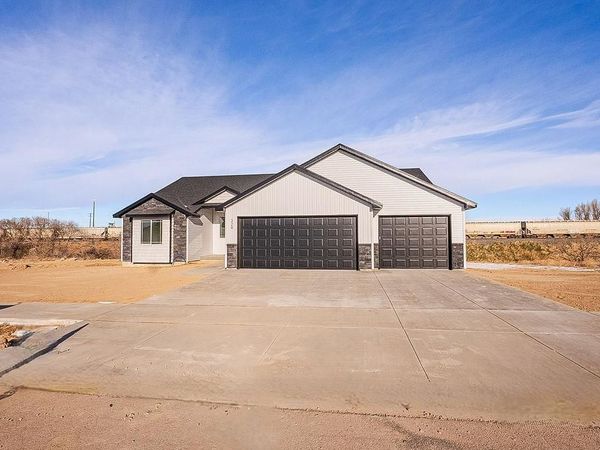 329 Lakeview Blvd, American Falls, ID 83211