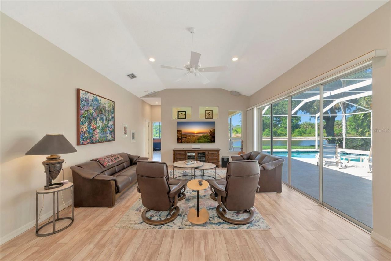 4956 Bridgehampton Boulevard, Sarasota, FL 34238 Photo