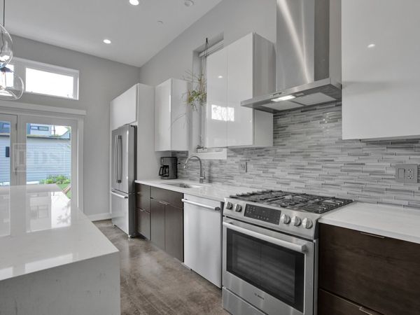 231 Des Plaines Avenue , Forest Park, IL 60130