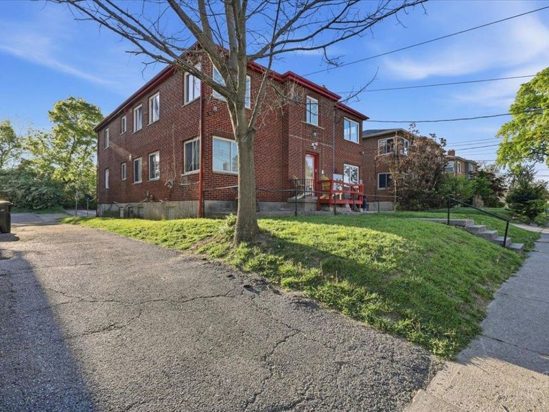 7758 Stillwell Road, Cincinnati, OH 45237 Photo 3