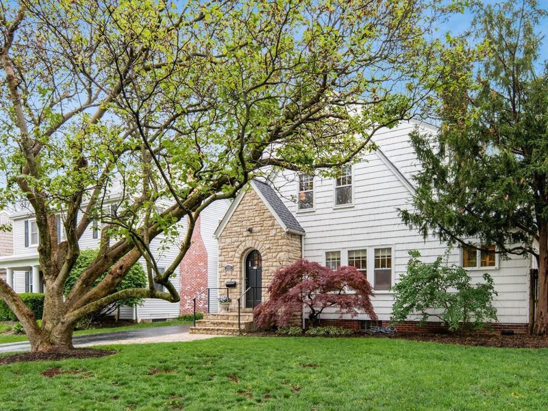 108 N Stanwood Road, Bexley, OH 43209 Photo 1